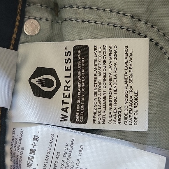 Levi's 711 Skinny Hypersoft Dark Wash Jeans - Picture 7 of 8